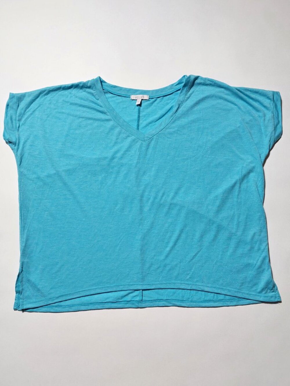 Cropped Boxy V Veck Shirt